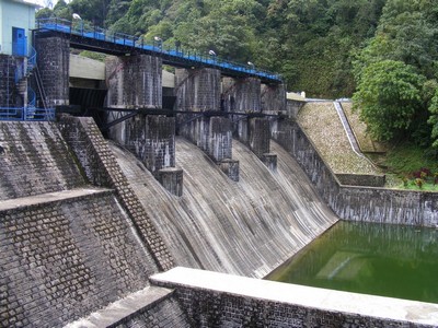 Niarar Dam